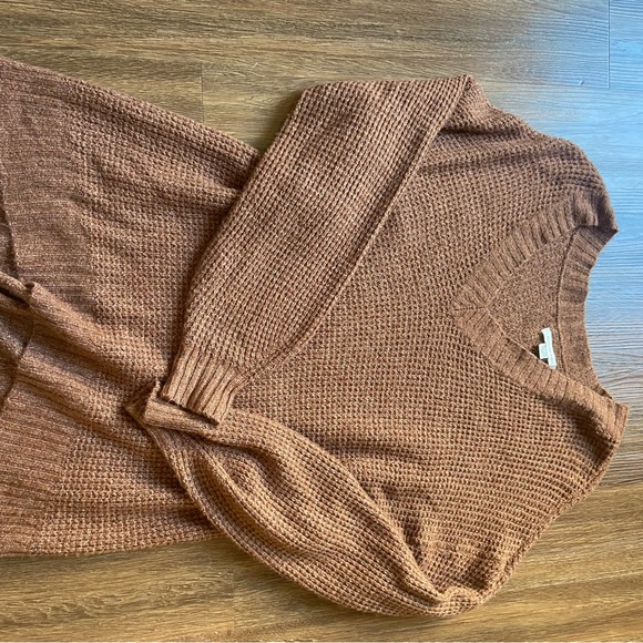 American Eagle Woman's V-Neck Oversized Sweater, Brown, XS. Excellent Condition - Picture 4 of 4